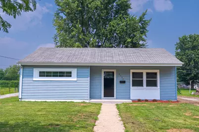 2104 Chestnut Avenue, Sterling, IL 61081 - Photo 1