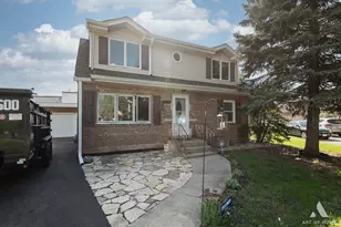 7908 Garden Ln, Bridgeview, IL 60455 - Photo 1