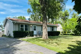 7710 E Sunset Dr, Wonder Lake, IL 60097 - Photo 1