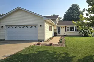 345 Princeton Ave, Bourbonnais, IL 60914 - Photo 1
