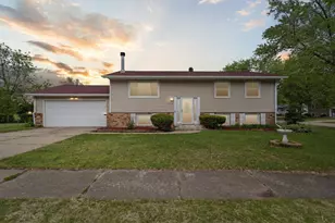 3128 New England Dr, Rockford, IL 61109 - Photo 1