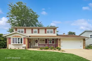 1398 Berkenshire Ln, Elk Grove Village, IL 60007 - Photo 1