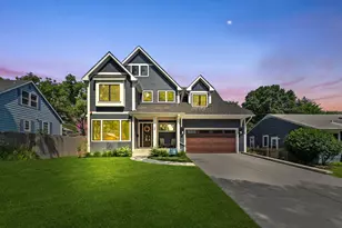 29 N Washington St, Westmont, IL 60559 - Photo 1