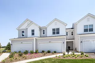 302 Kingsport Dr, South Elgin, IL 60177 - Photo 1