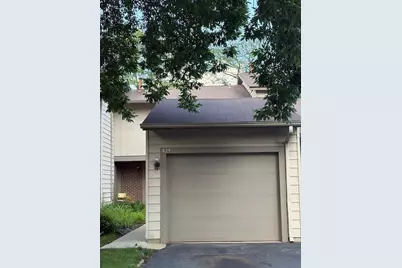 823 Gladstone Drive, Vernon Hills, IL 60061 - Photo 1