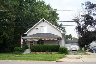 1005 N Green St, McHenry, IL 60050 - Photo 1