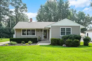 5633 Virginia Ave, Clarendon Hills, IL 60514 - Photo 1