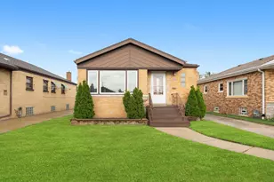 9805 S Utica Ave, Evergreen Park, IL 60805 - Photo 1