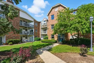 4312 W Shamrock Ln, McHenry, IL 60050 - Photo 1