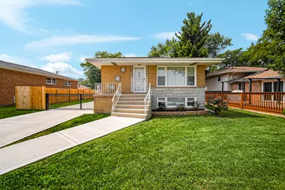 7604 S Oconto Avenue, Bridgeview, IL 60455 - Photo 1