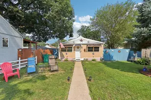 424 Park Dr, Joliet, IL 60436 - Photo 1