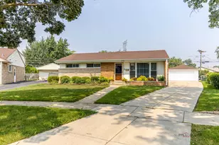 7254 Davis St, Morton Grove, IL 60053 - Photo 1