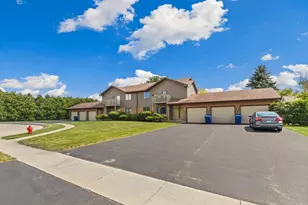 216 Pardridge Pl, Dekalb, IL 60115 - Photo 1