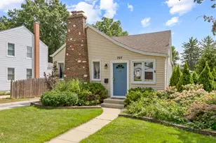 707 Richards St, Geneva, IL 60134 - Photo 1