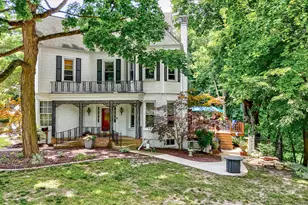 202 Pleasant Ave, Streator, IL 61364 - Photo 1