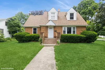 902 Bunker Street, Woodstock, IL 60098 - Photo 1