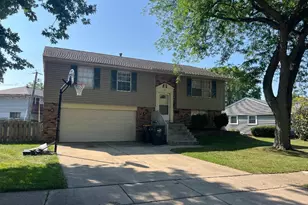 523 Westgate Terrace, Streamwood, IL 60107 - Photo 1