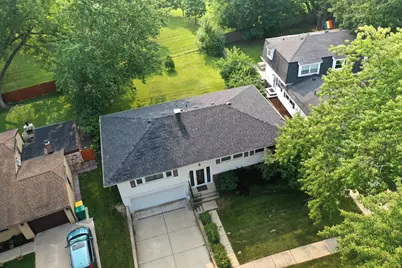 557 Beechwood Road, Buffalo Grove, IL 60089 - Photo 1