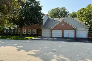 1602 Hadley Ct, Wheeling, IL 60090 - Photo 1