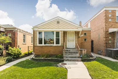 6205 N Harding Avenue, Chicago, IL 60659 - Photo 1