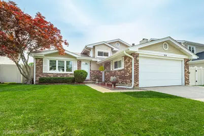 1018 E Meadow Lake Drive, Palatine, IL 60074 - Photo 1