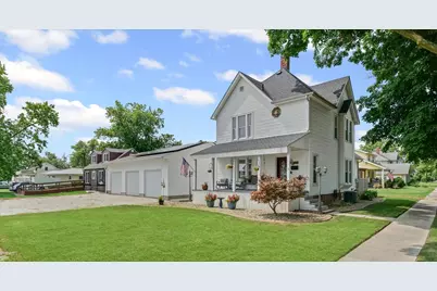 127 N Guthrie Street, Gibson City, IL 60936 - Photo 1