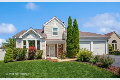 82 Washington Avenue, Streamwood, IL 60107 - Photo 1