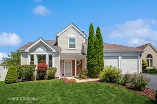 82 Washington Ave, Streamwood, IL 60107 - Photo 1