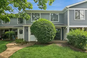 452 Harrison Ct, Vernon Hills, IL 60061 - Photo 1
