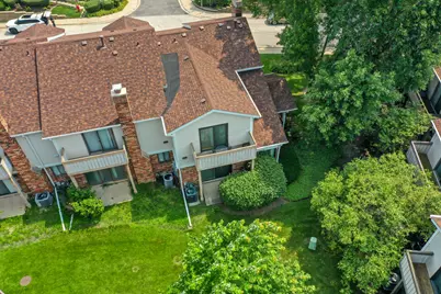 1012 Sussex Drive, Northbrook, IL 60062 - Photo 1