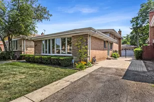 4647 Howard St, Skokie, IL 60076 - Photo 1