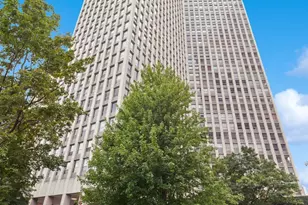 2626 N Lakeview Ave, Chicago, IL 60614 - Photo 1