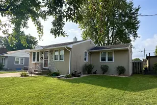 2328 9th St, Peru, IL 61354 - Photo 1