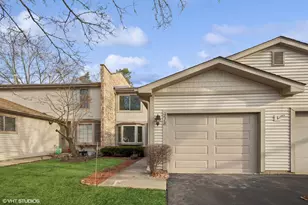 218 E Forest Knoll Dr, Palatine, IL 60074 - Photo 1
