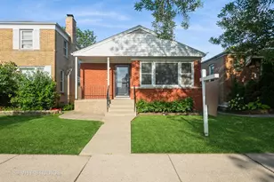 6625 N Whipple St, Chicago, IL 60645 - Photo 1