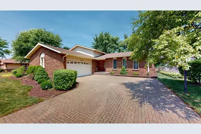 1608 E Crabtree Drive, Arlington Heights, IL 60004 - Photo 1