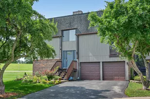 751 High Ridge Rd, Roselle, IL 60172 - Photo 1