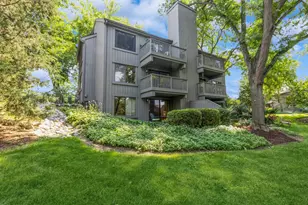 380 Woodview Rd, Lake Barrington, IL 60010 - Photo 1