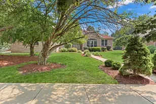 1093 Suffolk Ct, Gurnee, IL 60031 - Photo 1