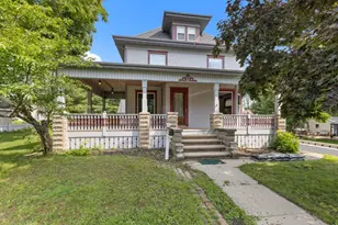 213 E Union St, Rockton, IL 61072 - Photo 1