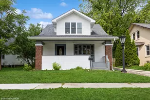 917 N 14th St, Dekalb, IL 60115 - Photo 1