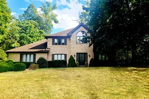 5N461 Hidden Springs Dr, Saint Charles, IL 60175 - Photo 1