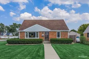 10901 Lyman Ave, Chicago Ridge, IL 60415 - Photo 1