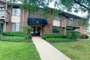 471 Raintree Ct, Glen Ellyn, IL 60137 - Photo 1