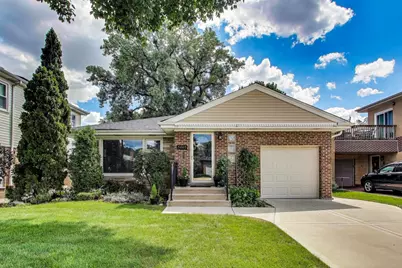 5665 N Rogers Avenue, Chicago, IL 60646 - Photo 1