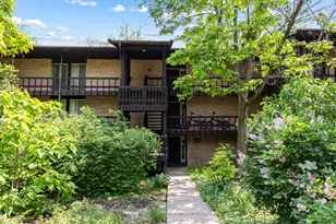 5515 Lakeside Dr, Lisle, IL 60532 - Photo 1