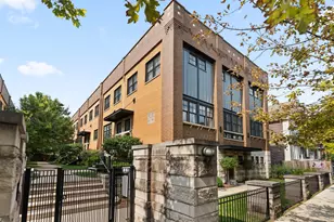 2066 N Stave St, Chicago, IL 60647 - Photo 1