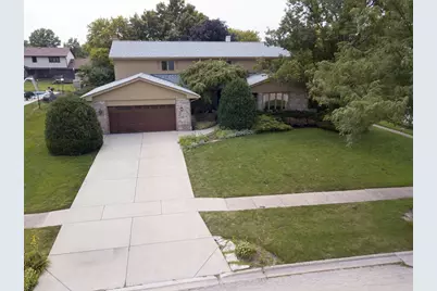6710 Wedgewood Lane, Willowbrook, IL 60527 - Photo 1