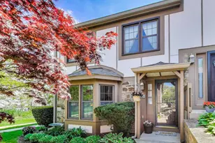 1022 Oakview Dr, Wheaton, IL 60187 - Photo 1