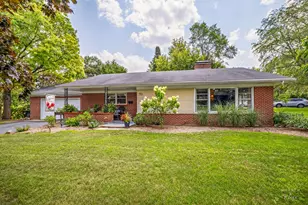 521 Skyline Dr, Fox River Grove, IL 60021 - Photo 1